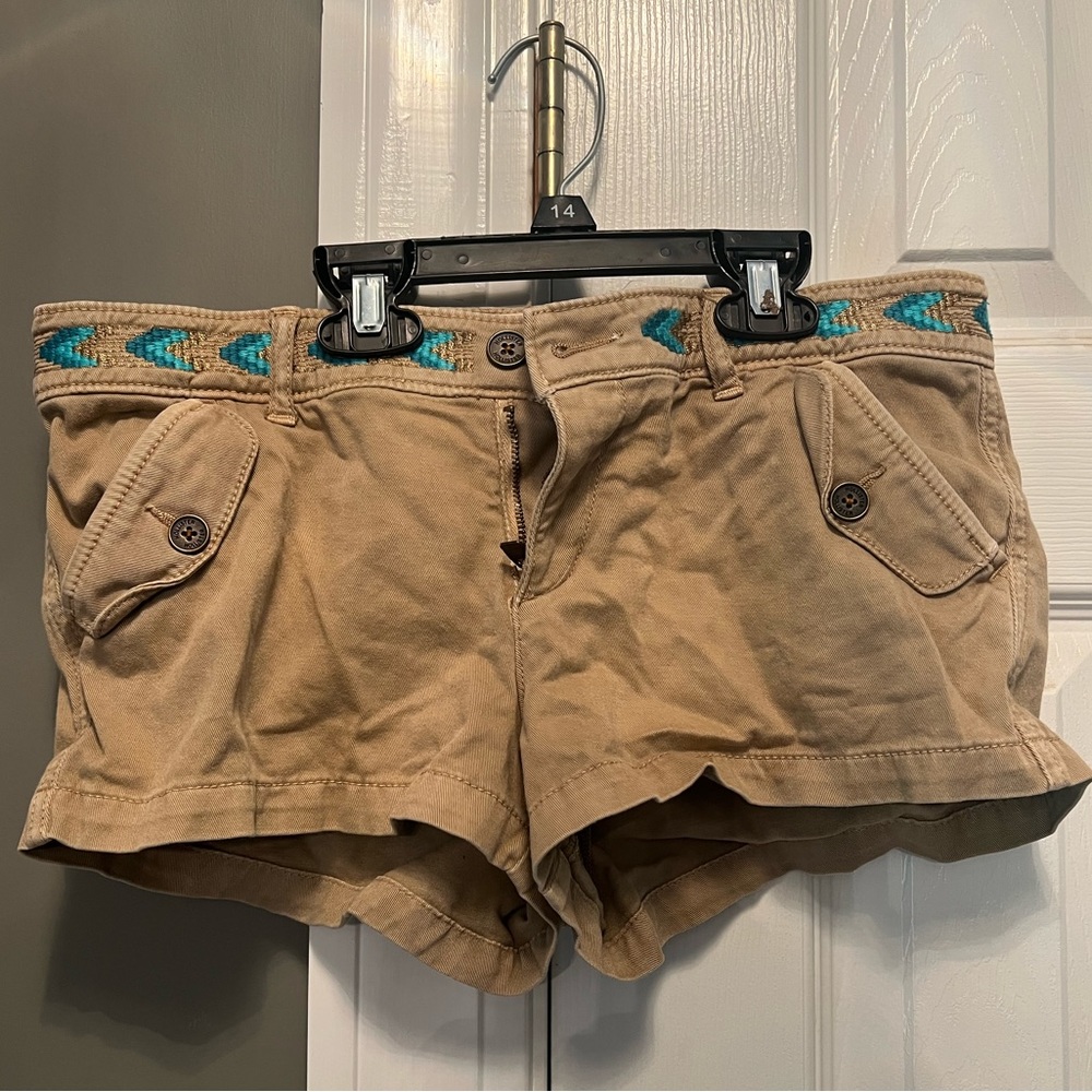 Hollister khaki shorts